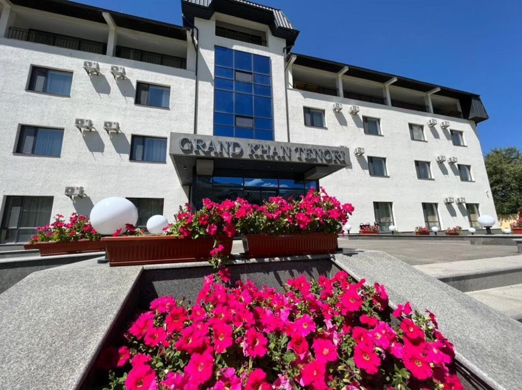 Grand Khan Tengri 4* Naryn Exterior photo