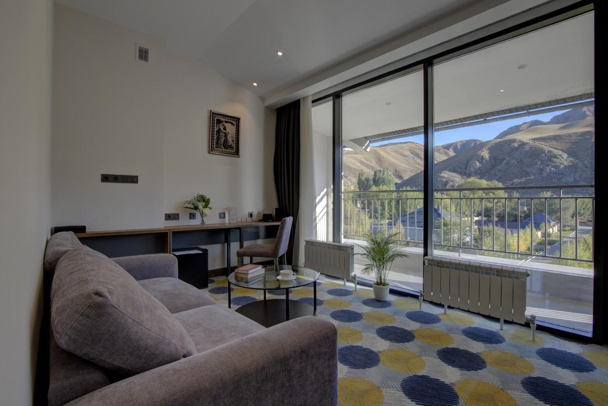 Grand Khan Tengri 4* Naryn Exterior photo